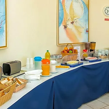 شقة فندقية Club Ouratlantico 3*