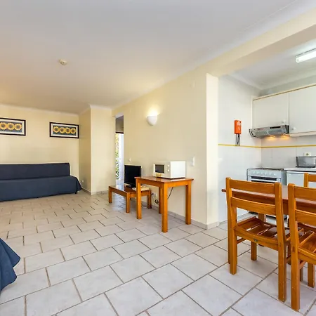 Ξενοδοχείο με διαμερίσματα Club Ouratlantico 3*